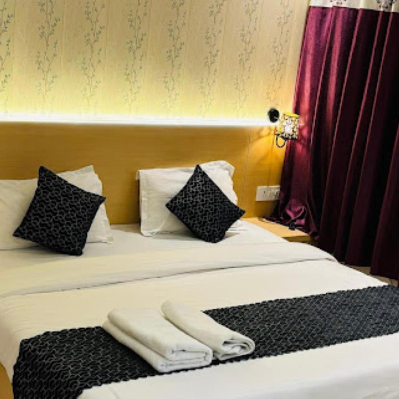 Hotel The Ramay Palace Ayodhya Eksteriør bilde